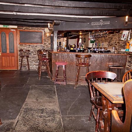 The White Hart Hotel Menheniot Ngoại thất bức ảnh