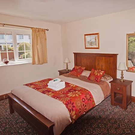The White Hart Hotel Menheniot Ngoại thất bức ảnh