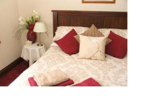 The White Hart Hotel Menheniot Ngoại thất bức ảnh