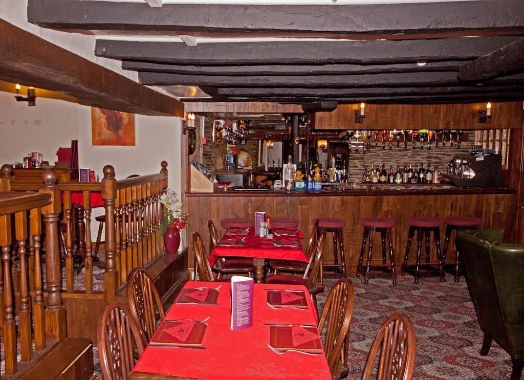 The White Hart Hotel Menheniot Ngoại thất bức ảnh